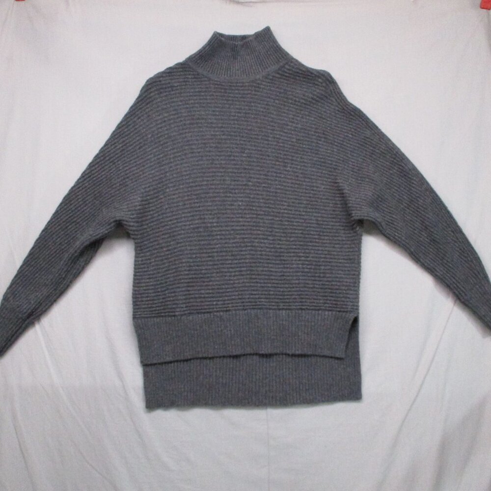 Loft Turtle Neck Sweater Batwing Sleeve Gray Women Size |‎ S